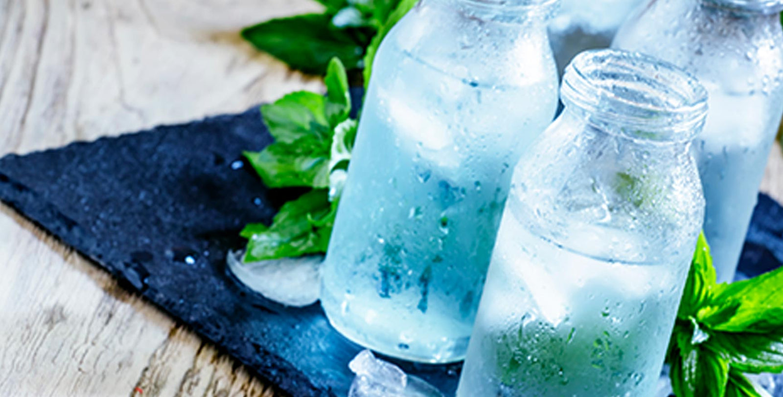 The many benefits of drinking water-Nutravita